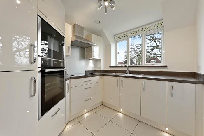 1 Bedroom Retirement Property To Rent In A Addington Road Sanderstead, South Croydon, Greater London, CR2