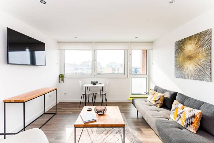 2 Bedroom Flat To Rent In Flat Simla House, London, London, SE1