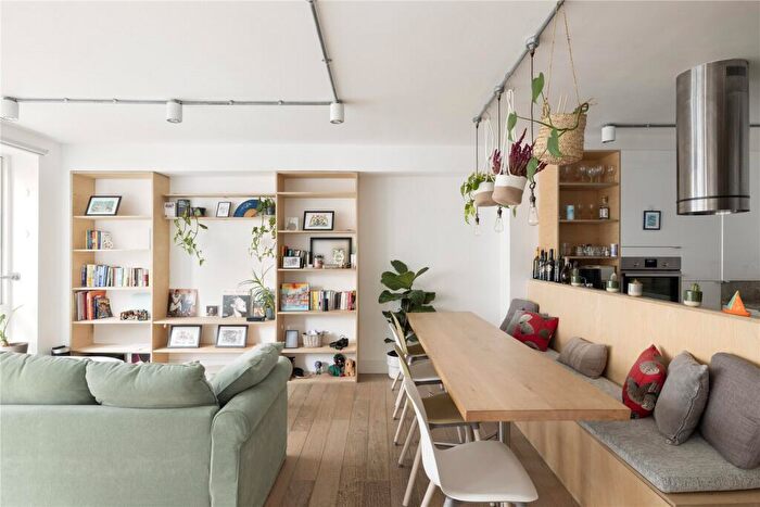 2 Bedroom Apartment To Rent In Hatton Garden, London, EC1N