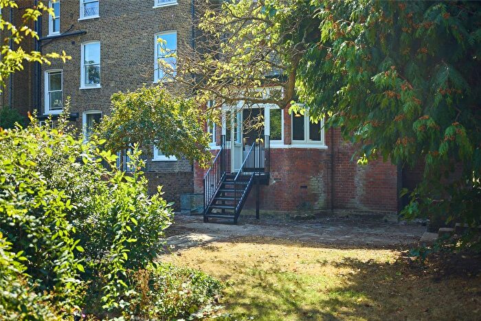 2 Bedroom Flat For Sale In Woodchurch Road, London, NW6