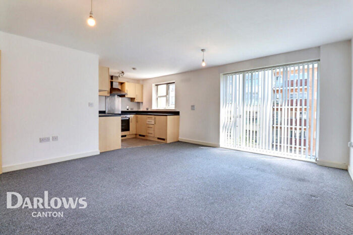 2 Bedroom Apartment For Sale In Overstone Court, Cardiff, CF10