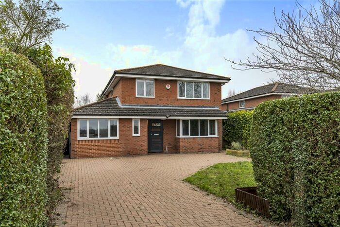 4 Bedroom Detached House For Sale In The Baulk, Clapham, Bedford, Bedfordshire, MK41