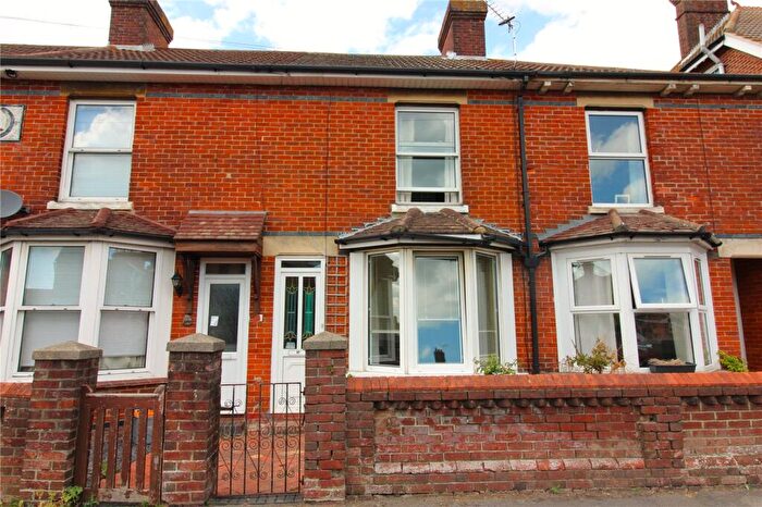 2 Bedroom Terraced House For Sale In Gordon Road, Fareham, Hampshire, PO16