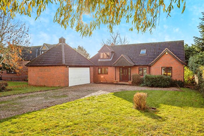 4 Bedroom Detached House For Sale In Grantham Road, Nottingham, NG13