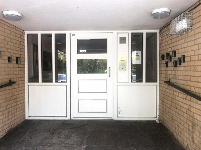 1 Bedroom Flat For Sale In North Ninth Street, Milton Keynes, Buckinghamshire, MK9