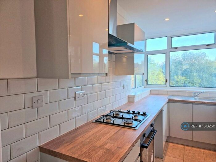 3 Bedroom Semi-Detached House To Rent In Baptist End Road, Dudley, DY2