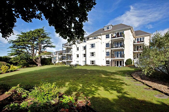2 Bedroom Flat For Sale In Higher Woodway Road, Teignmouth, TQ14