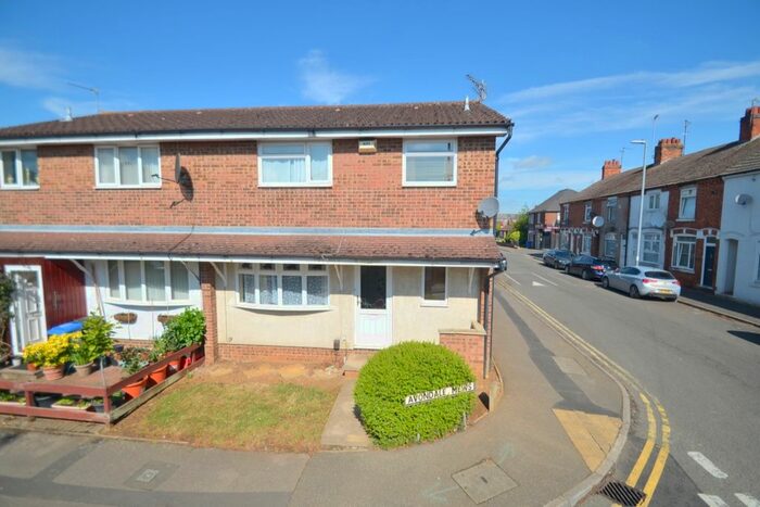 2 Bedroom Terraced House To Rent In Avondale Mews, Kettering, Northamptonshire, NN16