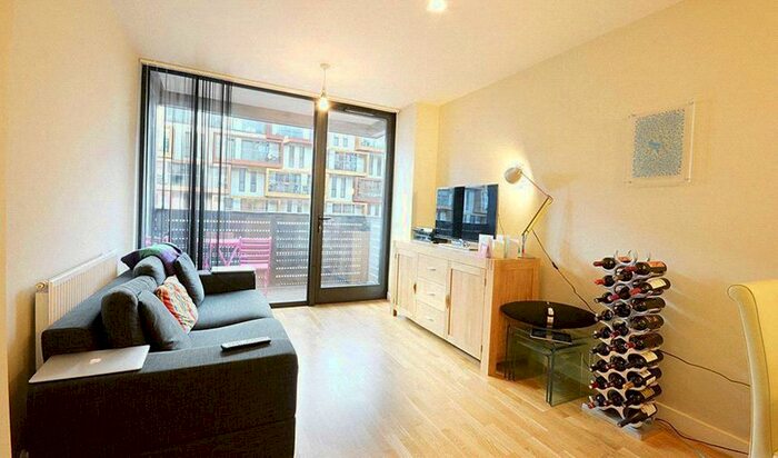 1 Bedroom Flat To Rent In Amelia Street, Elephant And Castle, London, SE17