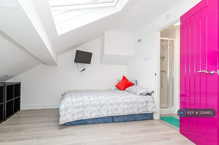 6 Bedroom Terraced House To Rent In Saxony Road, Liverpool, L7