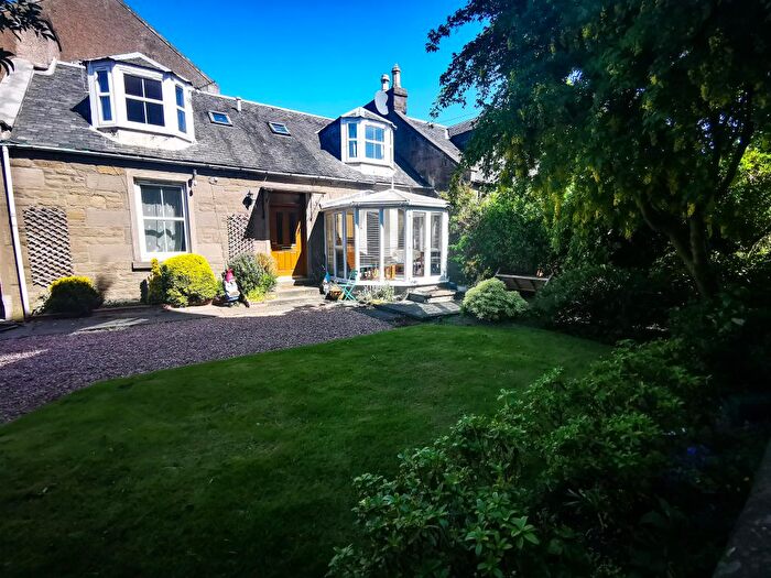 4 Bedroom Semi Detached House To Rent In Taits Lane, Dundee, DD2