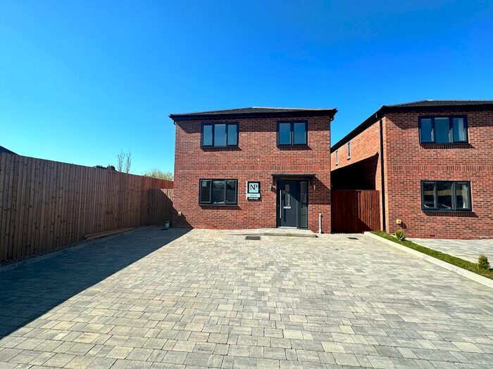 4 Bedroom Property To Rent In High Street, Polesworth, Tamworth, B78