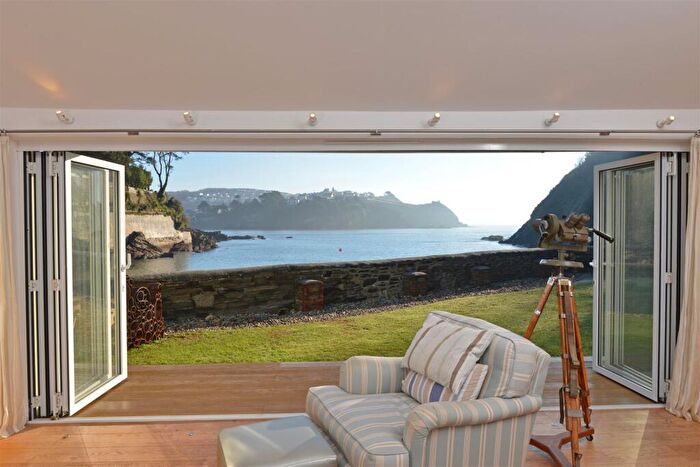 3 Bedroom Character Property For Sale In St. Catherines Cove, Fowey, PL23