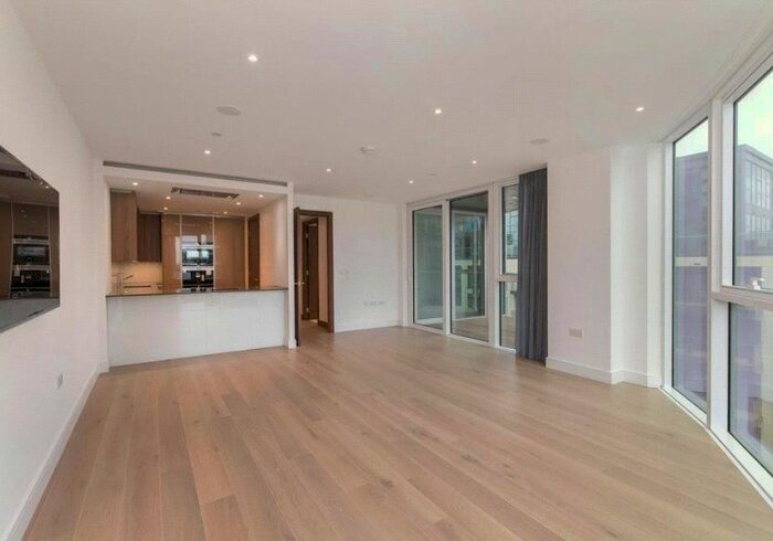 3 Bedroom Flat To Rent In Pinnacle House, Juniper Drive, London, SW18