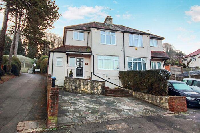 3 Bedroom Semi-Detached House To Rent In Beechwood Road, Caterham - £, CR3