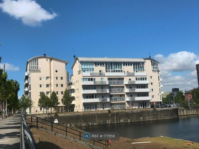 2 Bedroom Flat To Rent In Royal Quay, Liverpool, L3