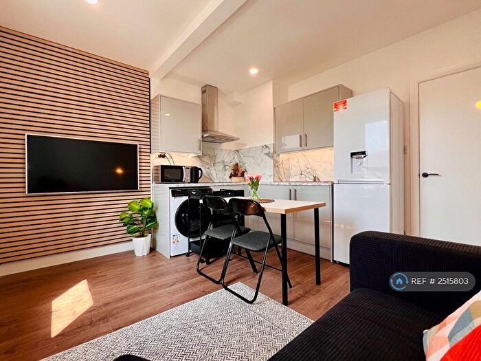 2 Bedroom Flat To Rent In Craigentinny Road, Edinburgh, EH7