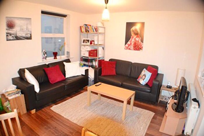 2 Bedroom Flat To Rent In Kentish Town Road, London, NW1