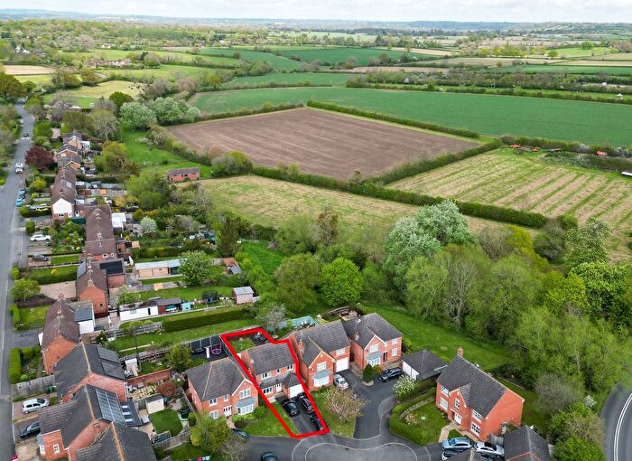 3 Bedroom Detached House For Sale In Bourne Close, Kington, Worcester, WR7