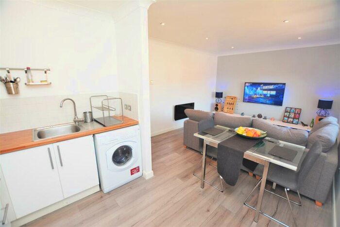 1 Bedroom Apartment To Rent In Cameron Square, Colliers Wood Borders, CR4
