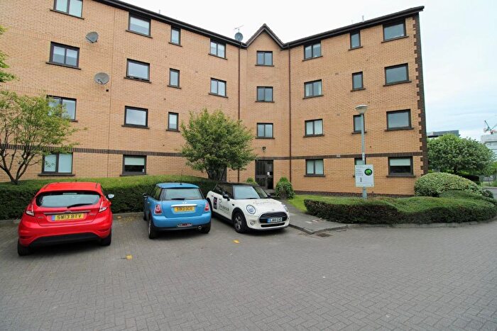 2 Bedroom Flat To Rent In Riverview Gardens, Glasgow, G5