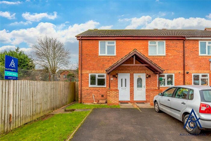 2 Bedroom End Of Terrace House To Rent In Coopers Green, Bicester, Oxfordshire, OX26