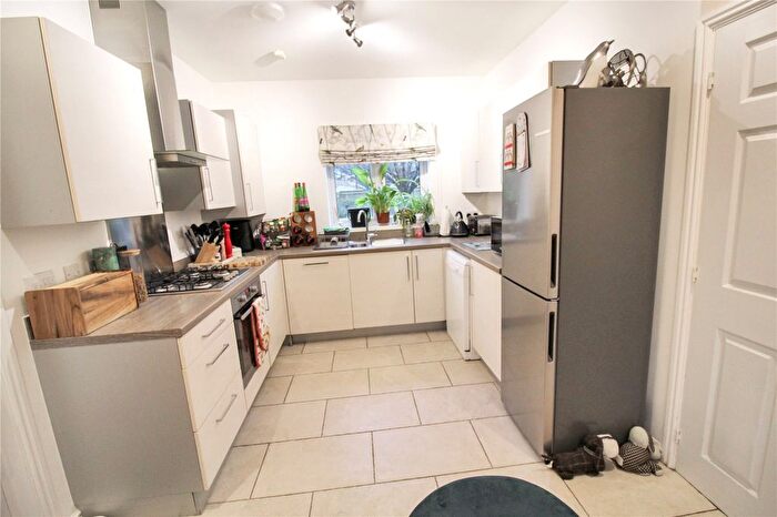 3 Bedroom Detached House For Sale In Kilby Crescent, Swindon, Wiltshire, SN25