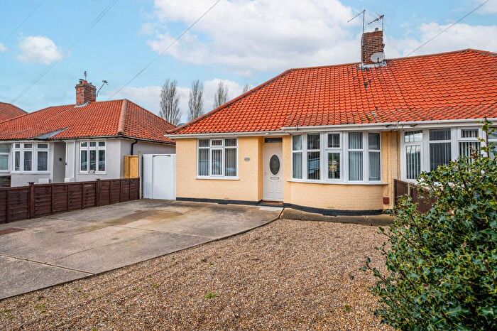 2 Bedroom Semi Detached Bungalow For Sale In Carlton Road, Lowestoft, NR33