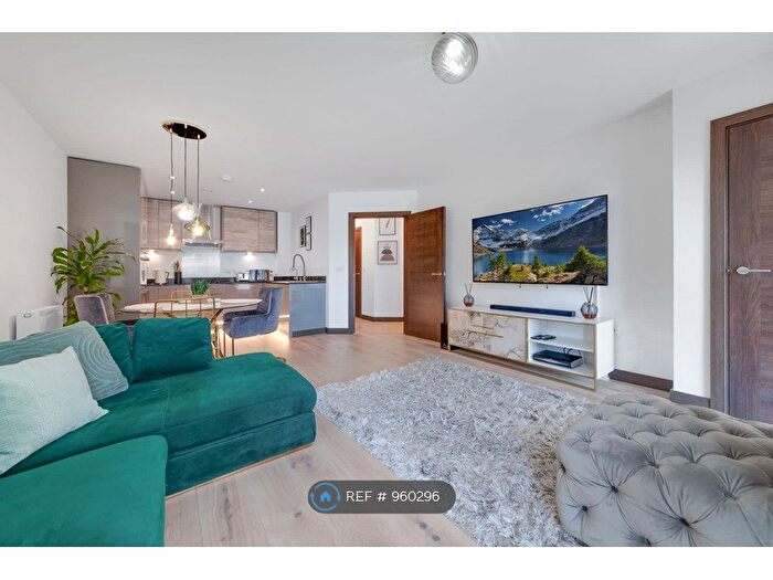 2 Bedroom Flat To Rent In James Smith Court, Dartford, DA1