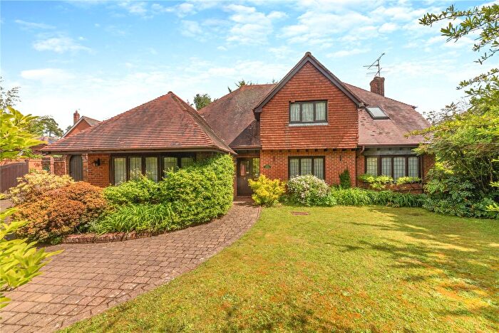 4 Bedroom Detached House For Sale In High Street, Selborne, Alton, Hampshire, GU34