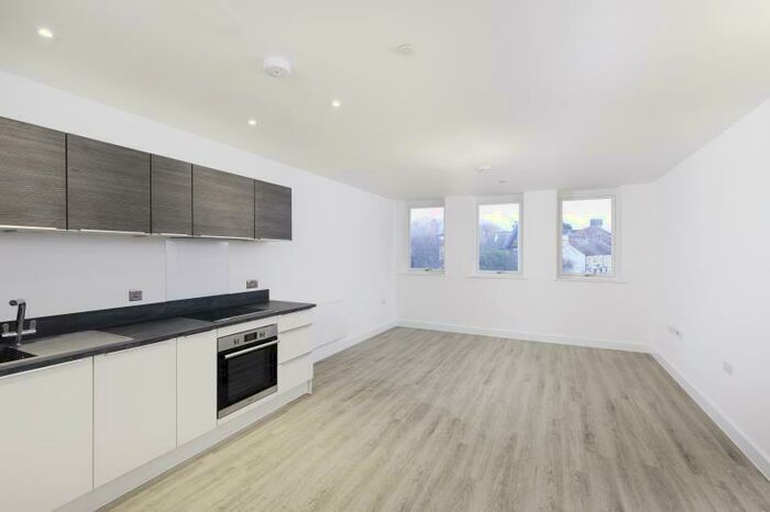 2 Bedroom Apartment To Rent In Clifton House, Broadway, Peterborough, PE1