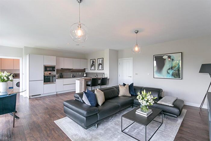 2 Bedroom Apartment For Sale In La Sagesse, Jesmond, Newcastle Upon Tyne, NE2