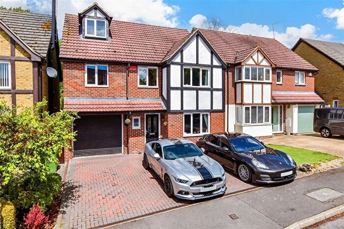 5 Bedroom Detached House For Sale In Chippendayle Drive, Harrietsham, Maidstone, Kent, ME17