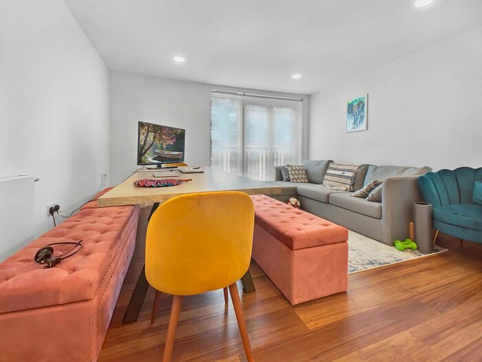 1 Bedroom Flat To Rent In Market Road, Islington, N7