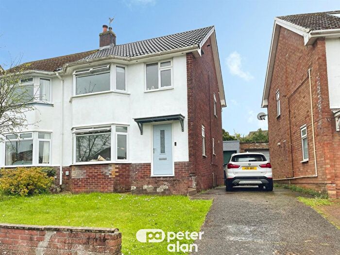 3 Bedroom Semi Detached House For Sale In Huron Crescent, Cardiff, CF23