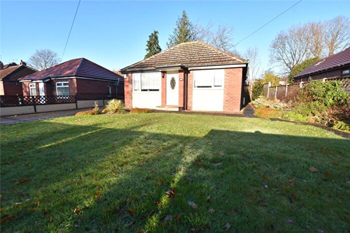 2 Bedroom Detached Bungalow For Sale In New Templegate, Leeds, West Yorkshire, LS15