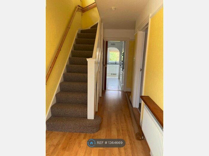 3 Bedroom Semi-Detached House To Rent In Lopes Road, Plymouth, PL2