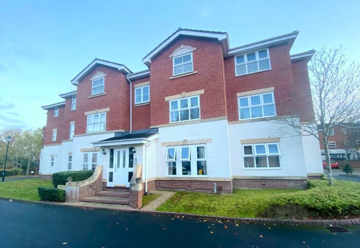 2 Bedroom Apartment To Rent In Belvedere Gardens, Benton, NE12