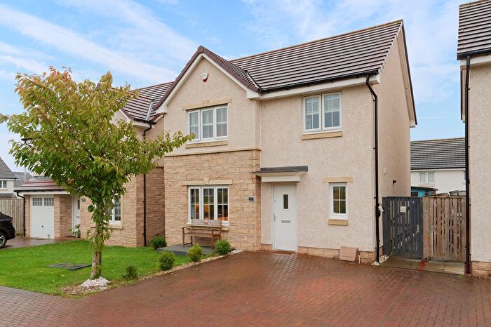 3 Bedroom Detached House For Sale In Portree Crescent, Bishopton, PA7