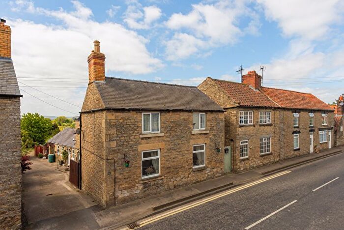 3 Bedroom Detached House For Sale In High Street, Snainton, YO13