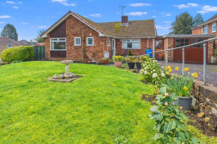 3 Bedroom Bungalow For Sale In Fitzosborn Close, Chepstow, NP16