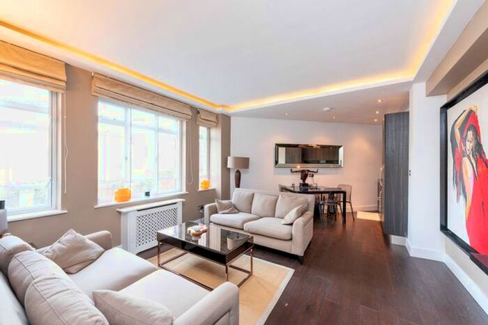 2 Bedroom Flat To Rent In Cheltenham Terrace, Chelsea, London, SW3