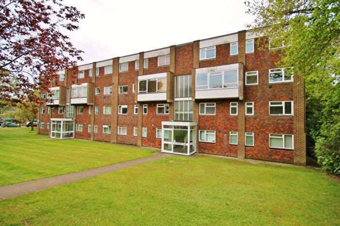 2 Bedroom Flat To Rent In Fircroft Court, Woking, Surrey, GU22