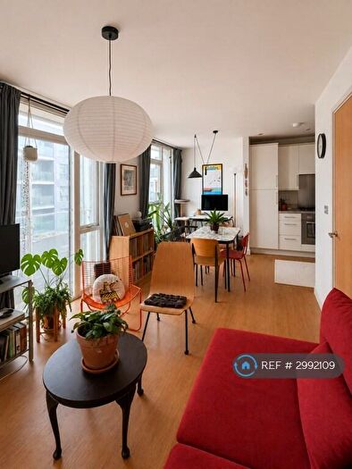 2 Bedroom Flat To Rent In Hamella House, London, E9