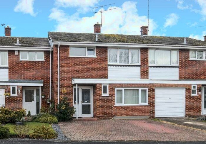 4 Bedroom Terraced House To Rent In Swale Road, Farnborough, GU14