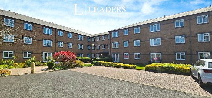 2 Bedroom Flat For Sale In Pershore Road, Kings Norton, Birmingham, B30