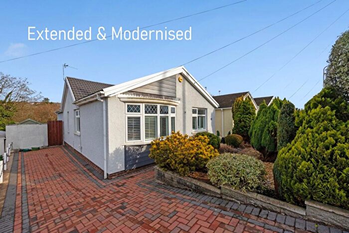 3 Bedroom Semi-Detached Bungalow For Sale In Fairview Close, Pontyclun, CF72