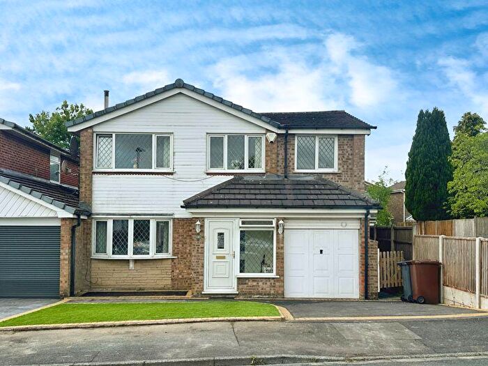 4 Bedroom Detached House For Sale In Holbeach Close, Bury, BL8