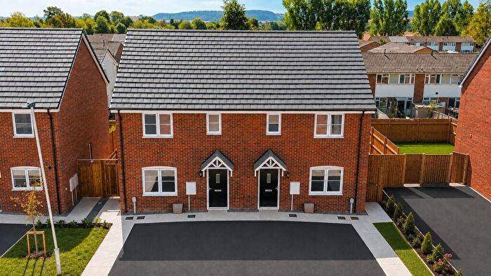 3 Bedroom Semi-Detached House For Sale In Cholstrey Road, Leominster, HR6