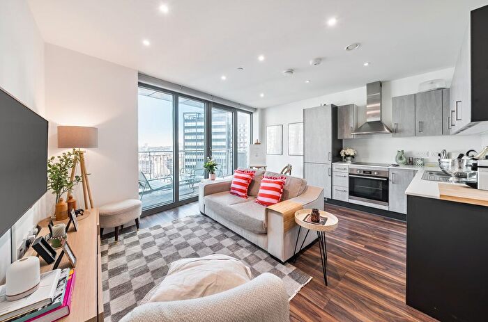 1 Bedroom Flat For Sale In Elmbridge House, Palmer Road, London, SW11